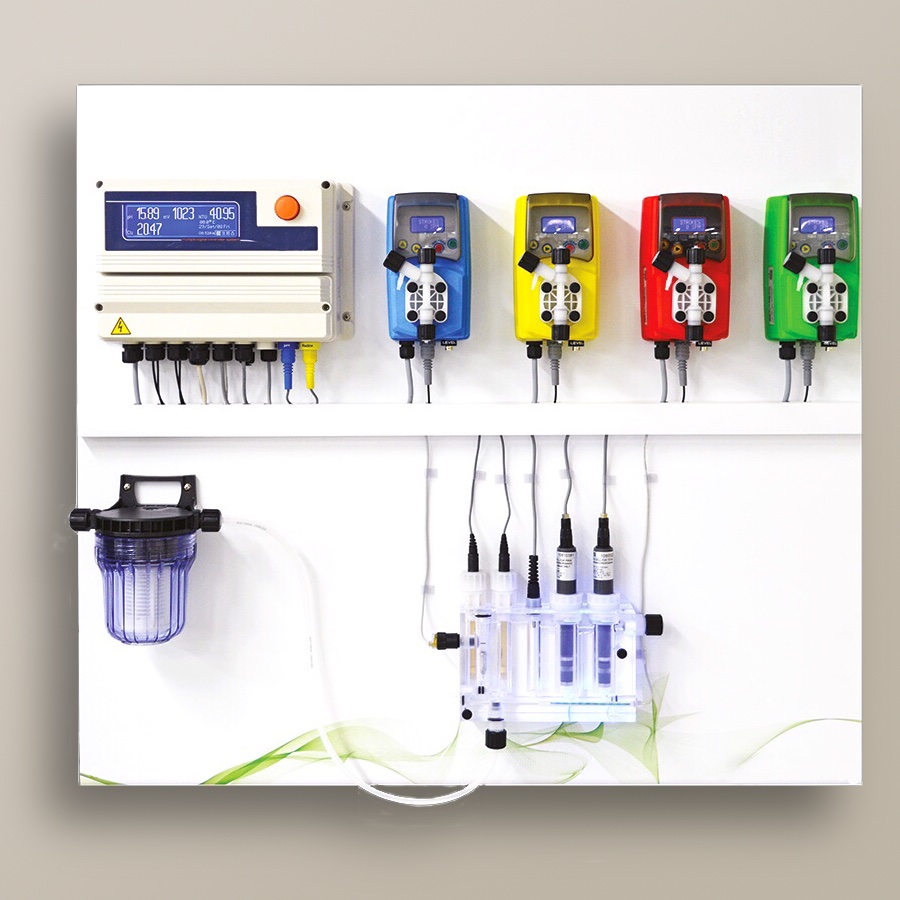 Sistemi multiparametro max 5 Cloro Libero, Cloro Totale, Cloro Combinato, pH, Flocculante, Antialghe, Torbidità
