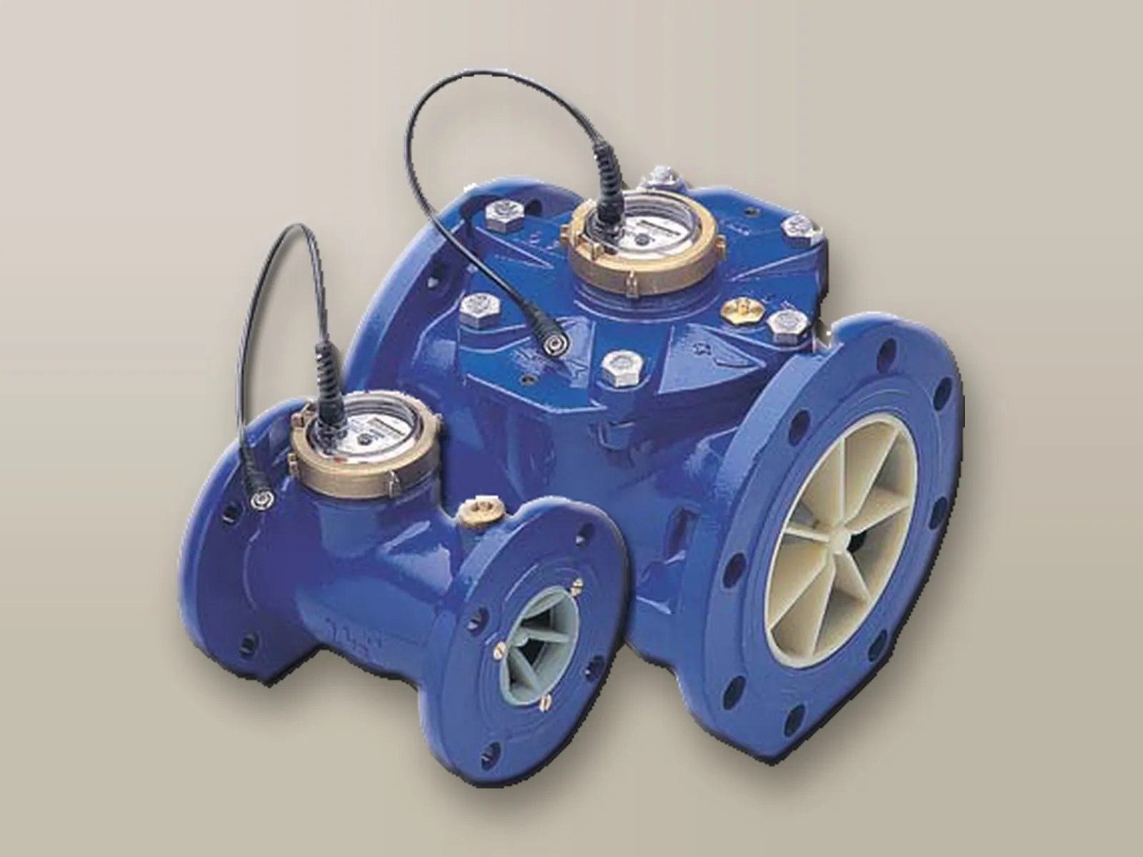 Turbine and Woltmann pulse-output water meters